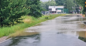 Uwaga! Zamknięcie dróg i utrudnienia z powodu podtopień