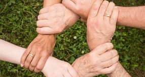 Konkursy ofert dla NGO - seniorzy, integracja europejska 2021